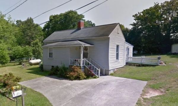 Exterior front view 2 — vacant rental property Rockingham NC